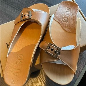 Brand New. Kalso Sandles